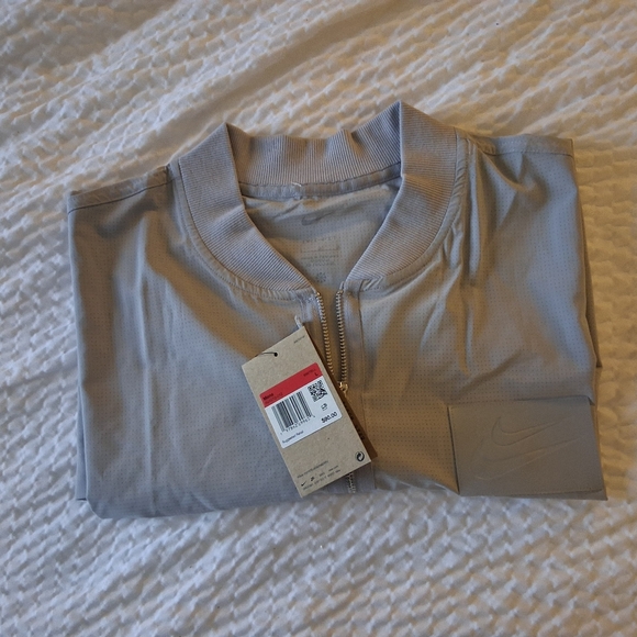 Nike Men's Light Gray Polo Shirt - Picture 7 of 7